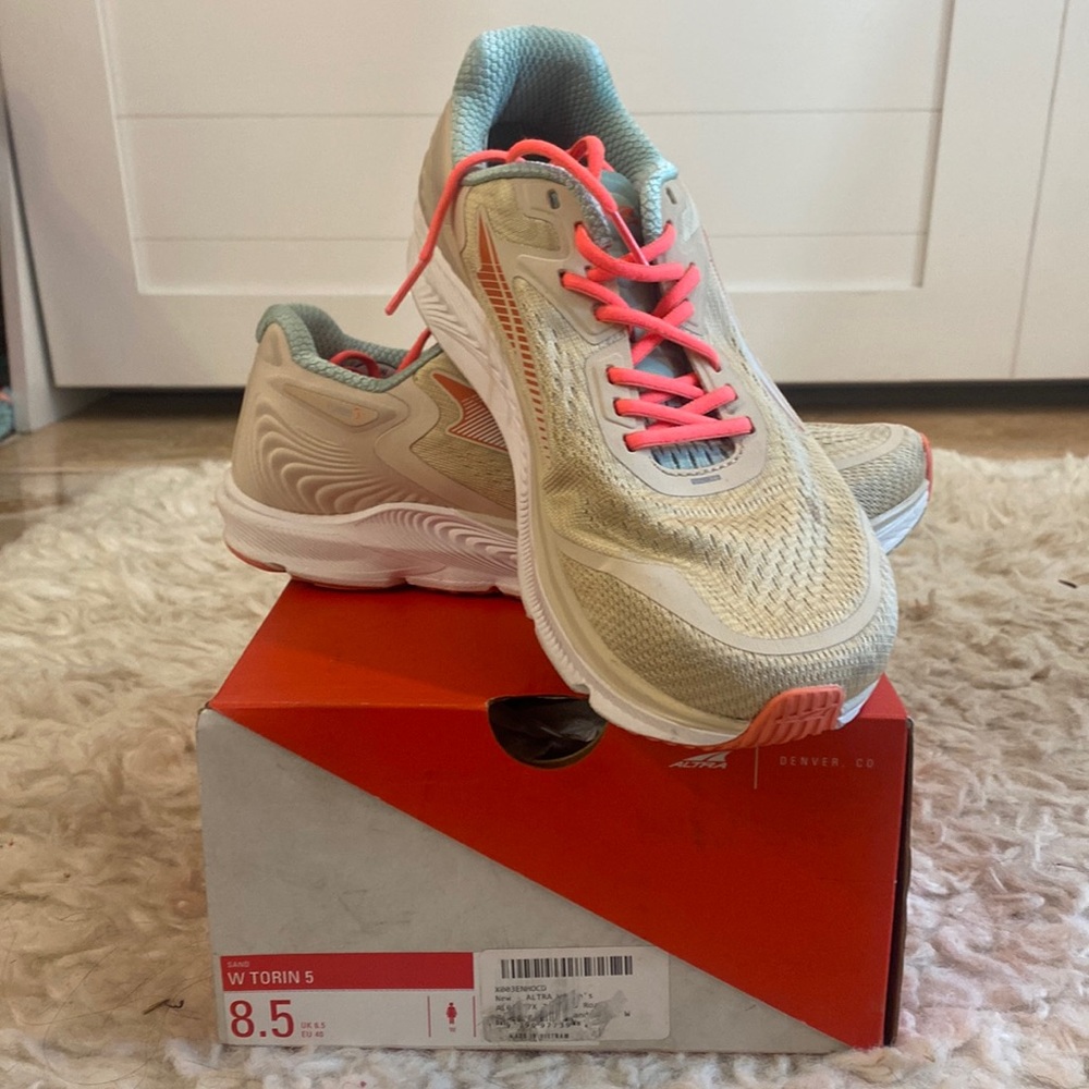 Altra torin-5 running shoes